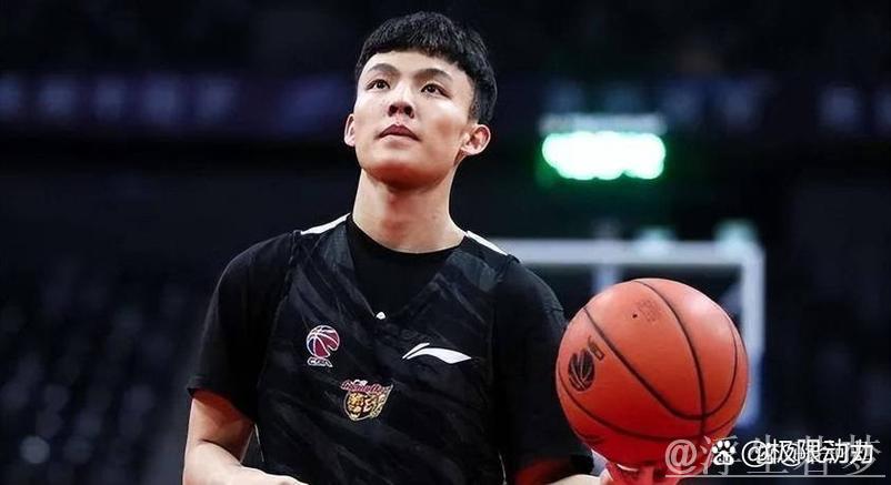 徐杰23+2+6表现抢眼 广东102-69大胜合肥 徐杰23+2+6表现抢眼 广东102-69大胜合肥